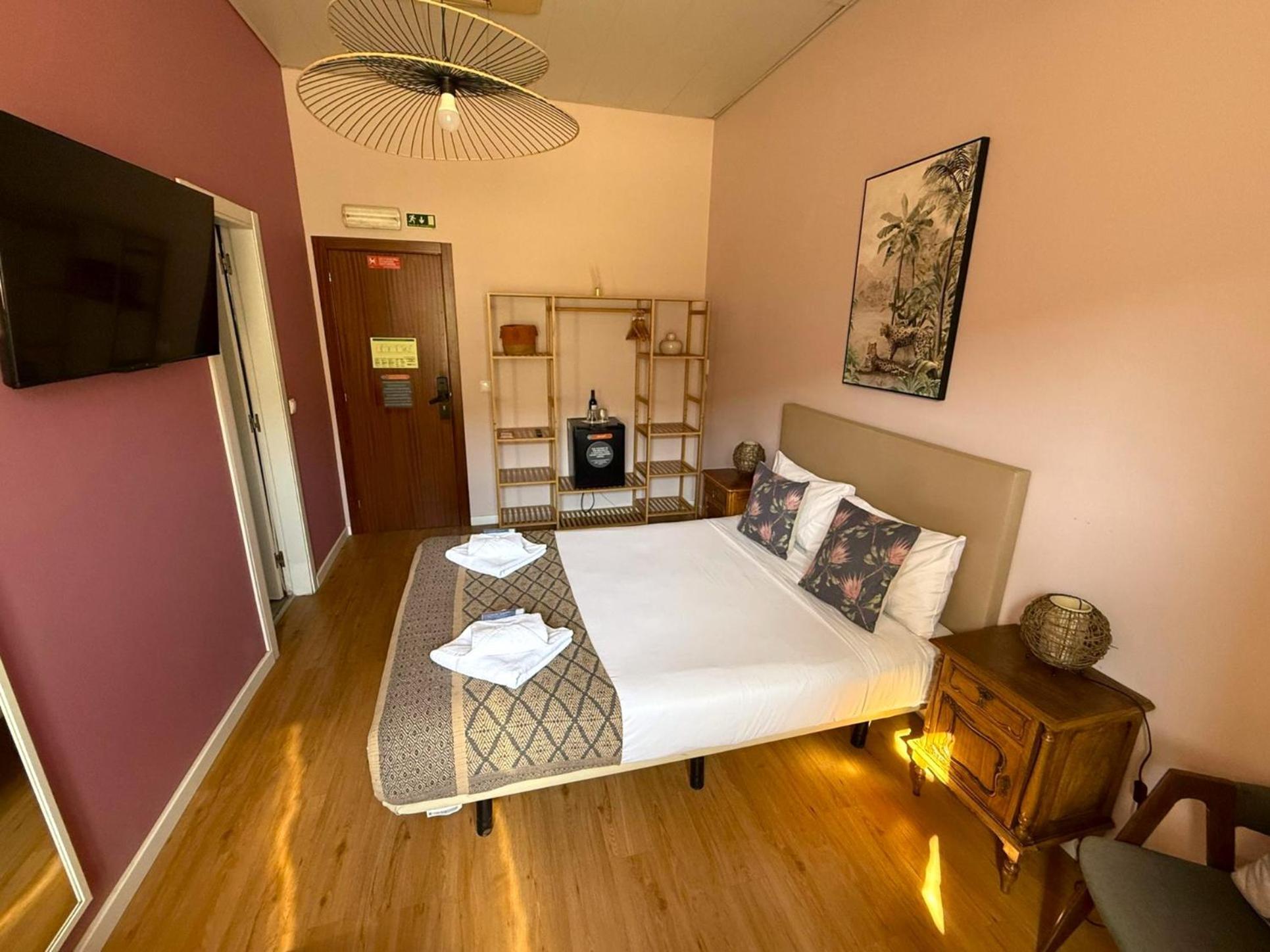 Double Room Private Bathroom