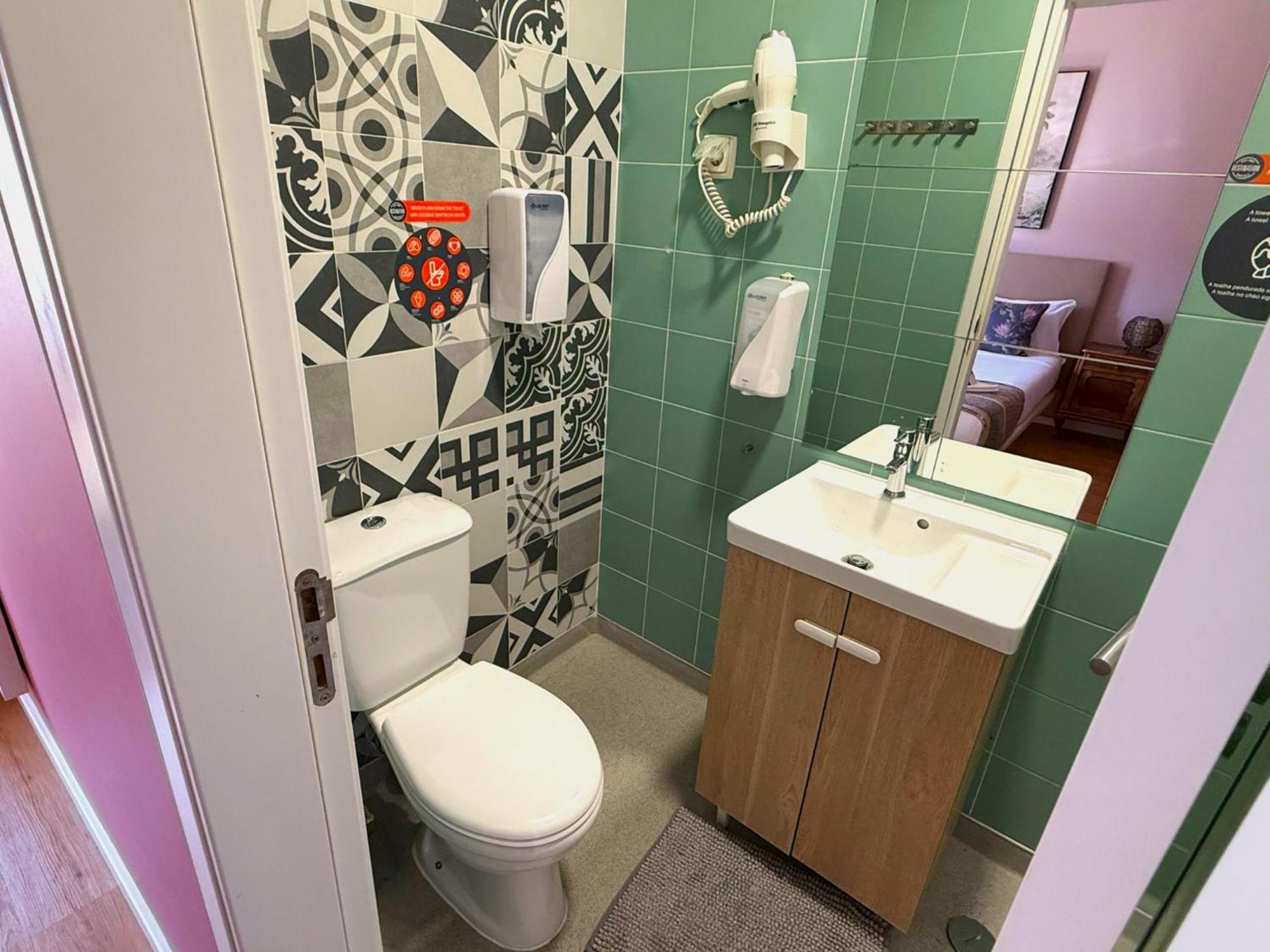 Double Room Private Bathroom