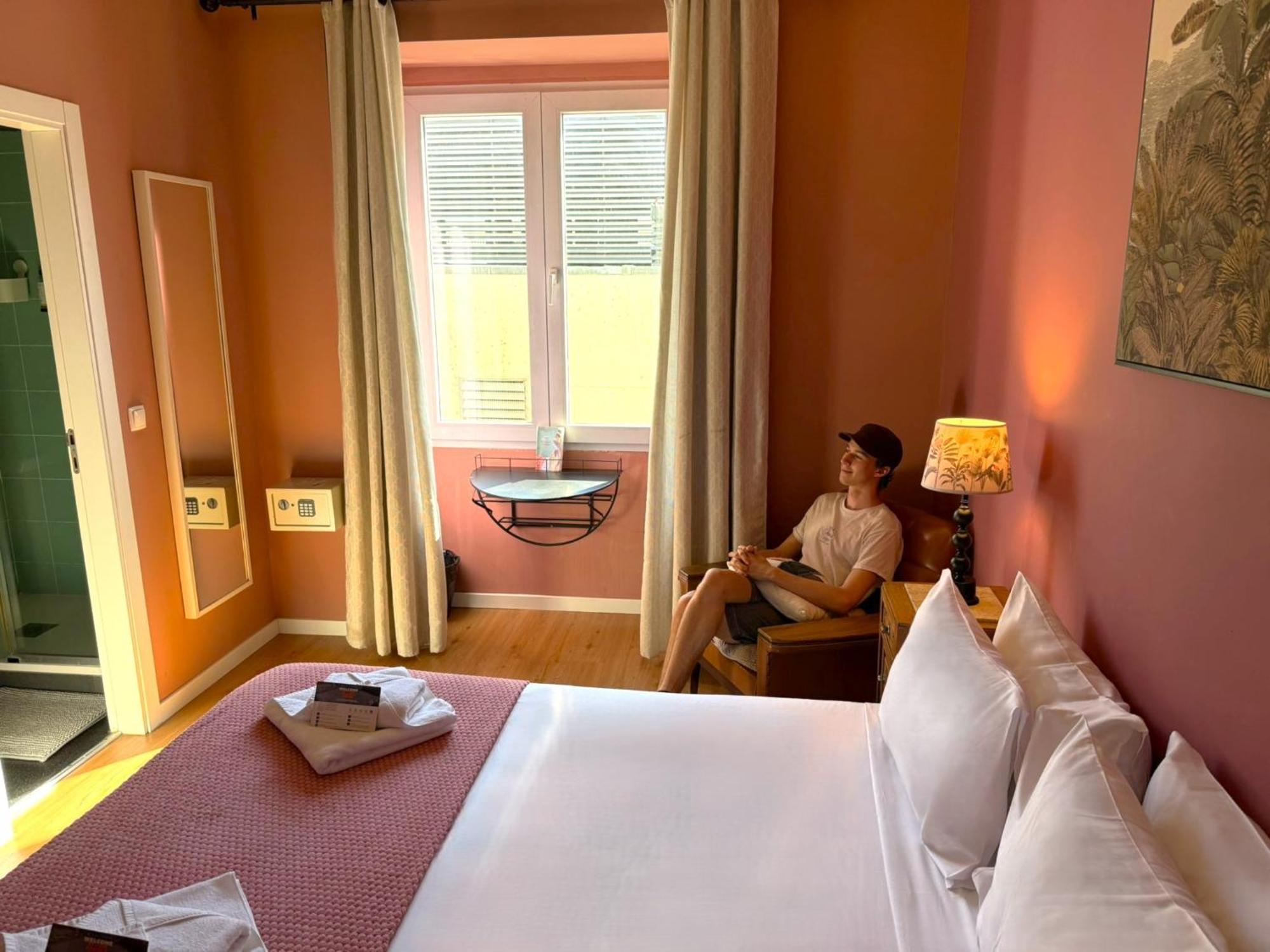 Double Room Private Bathroom